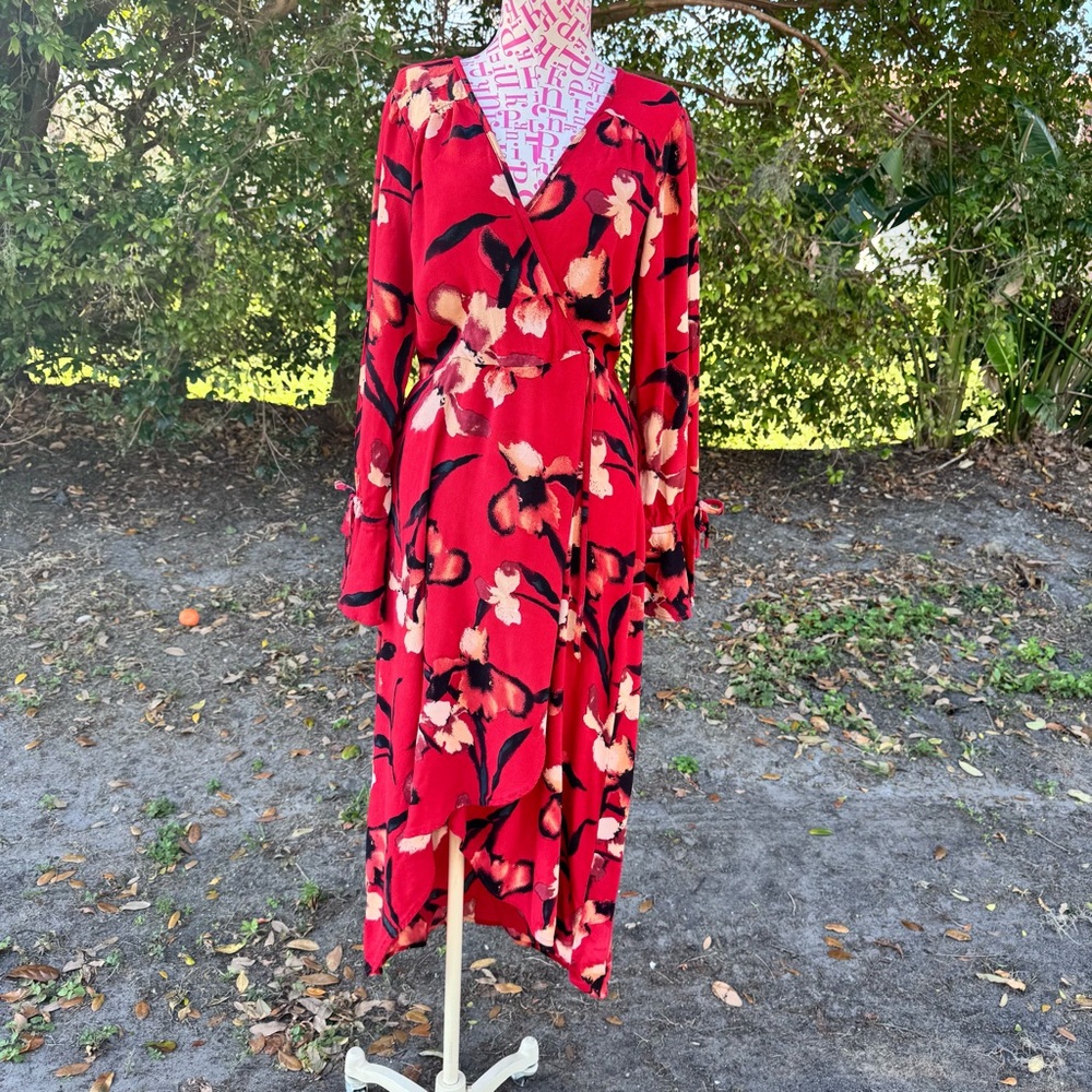 Band Of The Free Polly Red Floral Flowy‎  Faux Wrap V Neck Maxi Dress Size M